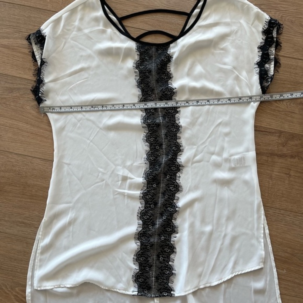 HeartSoul black and white tunic style blouse. Size L‎ - Picture 6 of 6